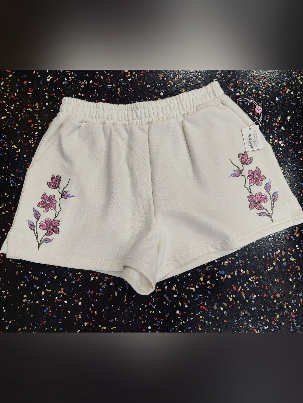 Simply Southern Cream Elastic-Waist Floral Shorts